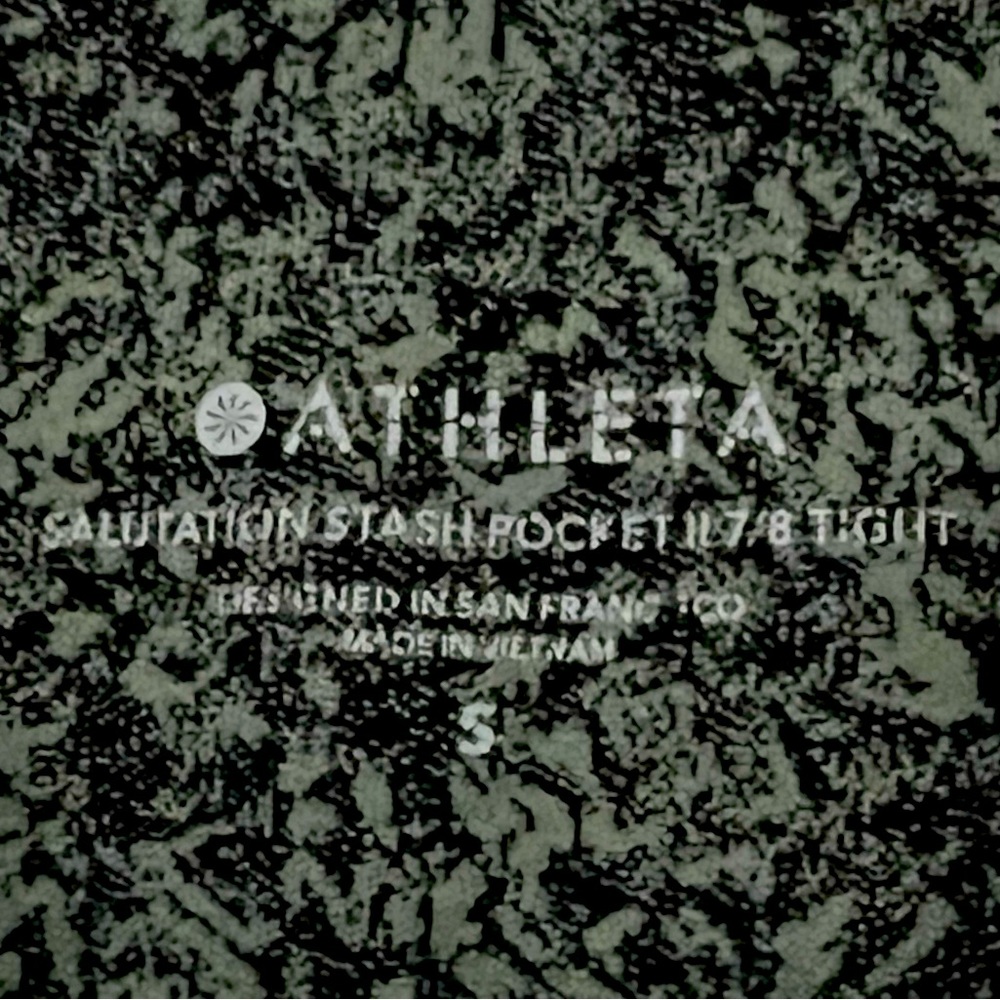 Athleta Salutation Stash Pocket 7/8 Tight